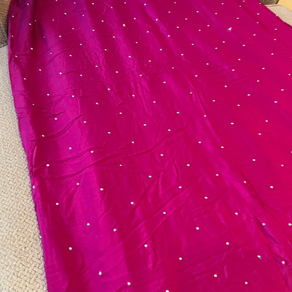 Brand New Gorgeous Pure Crepe Sari with Heavy Embroidery Work - Picture 3 of 7